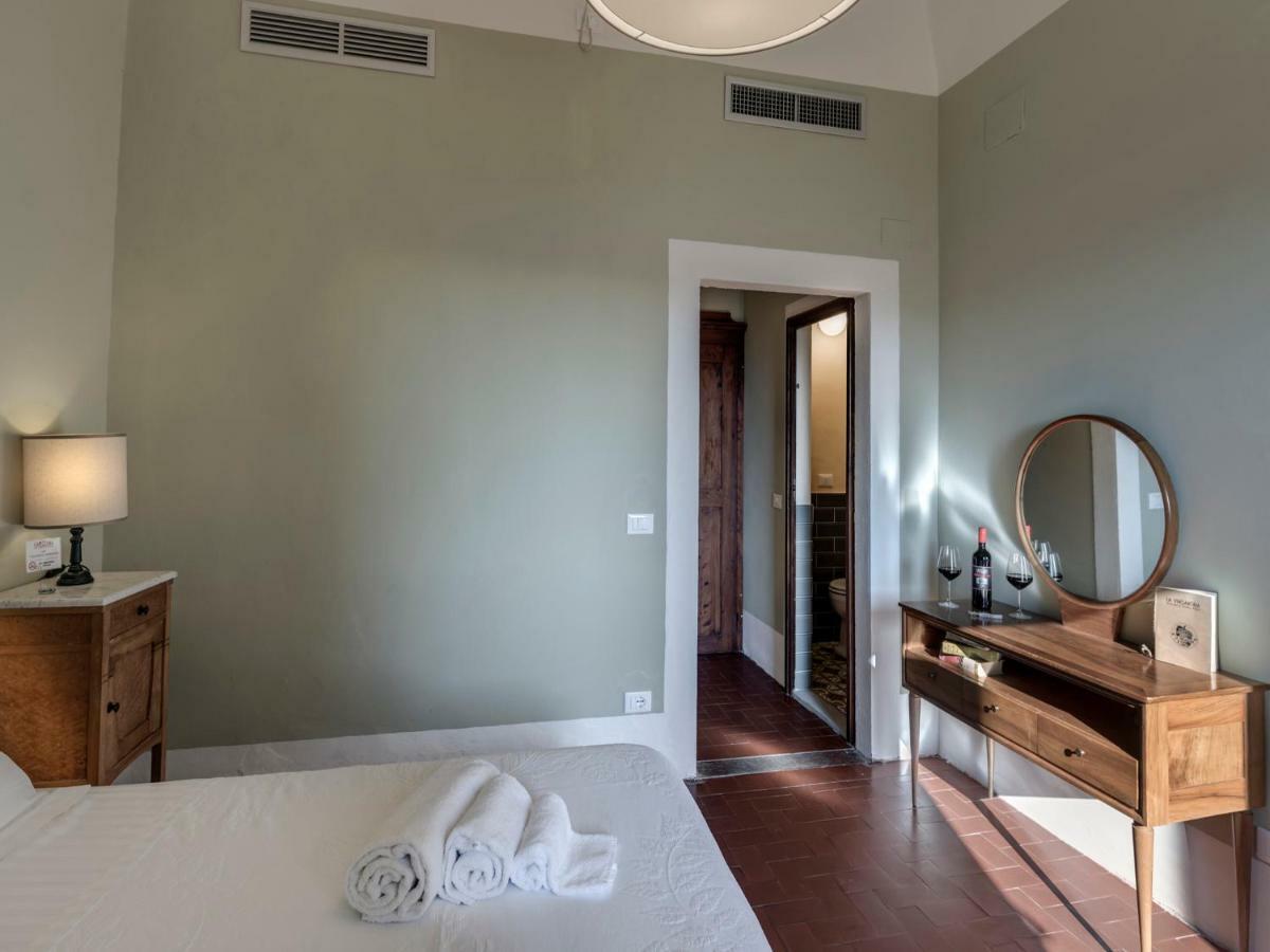 Tenuta Di Capezzana Bed & Breakfast Seano Екстериор снимка